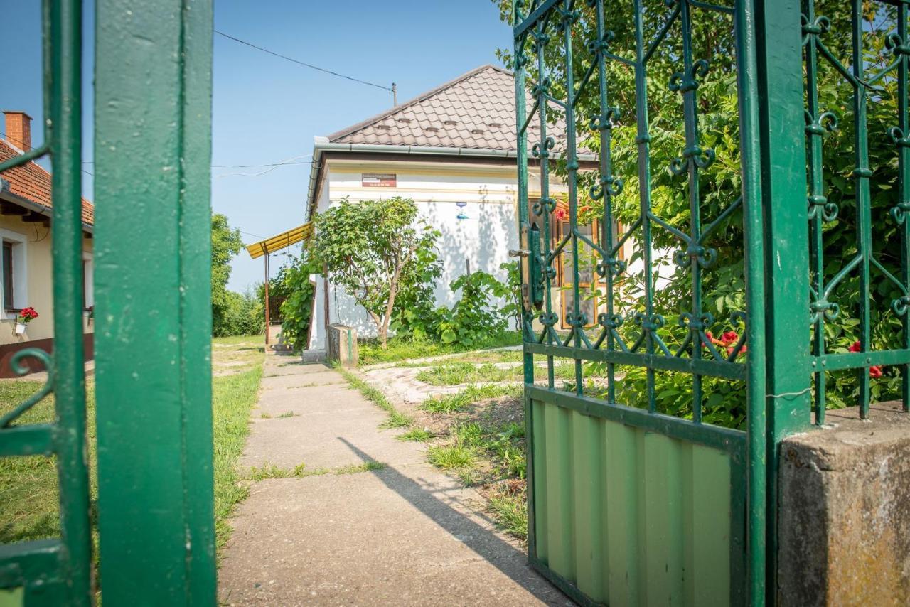 Zöldkapus Vendégház Fony Exterior foto